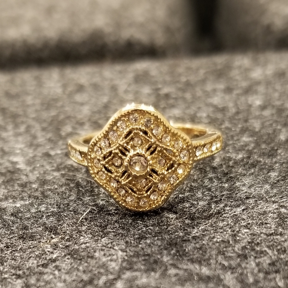 Statement Ring - Picture 2 of 4